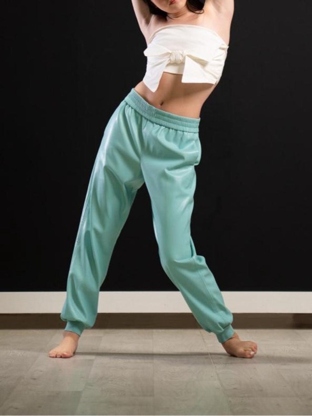 Alice + Olivia "Pete" Vegan Leather Jogger Pants - Aqua/Seafoam (Size S/P)